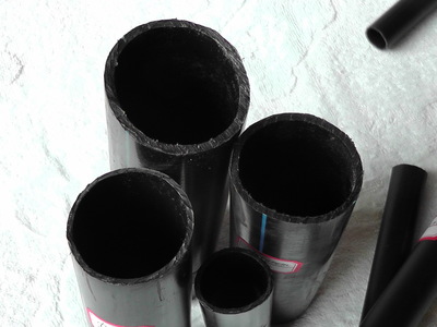 【廠家直銷高密度黑色PE塑料輸水管材 純?cè)仙a(chǎn) 16*1】?jī)r(jià)格,廠家,圖片,塑料管,青島四季龍農(nóng)業(yè)科技-